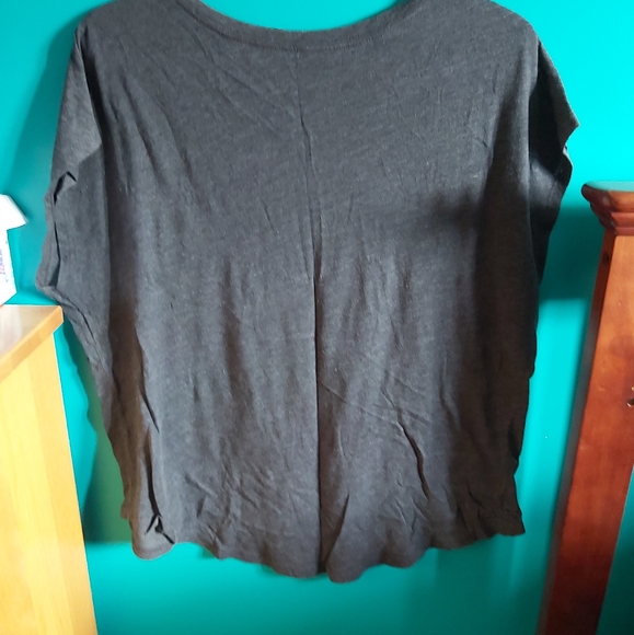 Graphic tee - Picture 3 of 3